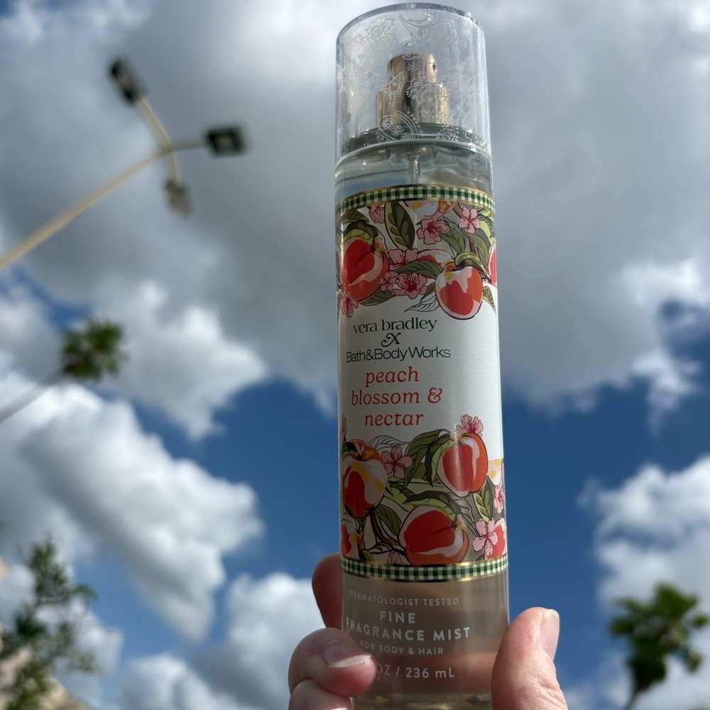 Vera Bradley x Bath and Body Works Peach Blossom Nectar Body Spray - Picture 13 of 13